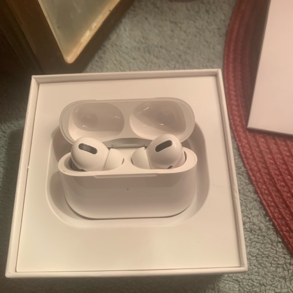 AirPods Pro’s - Picture 8 of 9